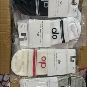 Alo yoga socks pack of 4